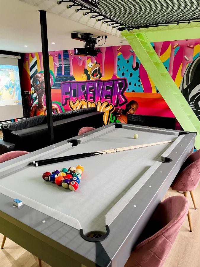 Capsule Forever Young - Jacuzzi - Sauna - Billard - Arcade De Jeux - Netflix & Home Cinema - Ping Pong Hastiere-par-dela Kültér fotó